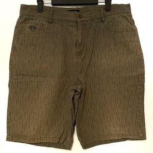HUF Shorts Green Size 34